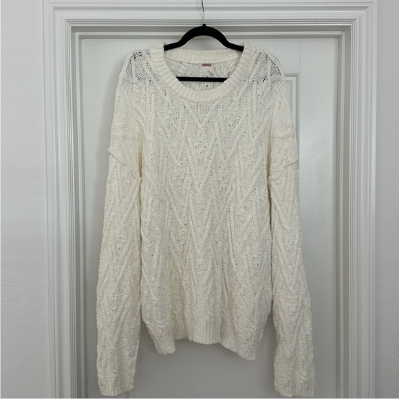 Cozy Cable Knit Sweater - White - Picture 6 of 8